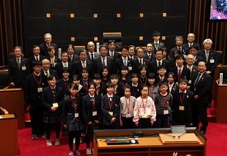 甲賀市子ども議会記念写真