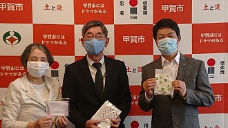 夢の学習より手作りマスク寄贈