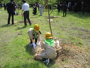 大原緑の少年団による記念植樹