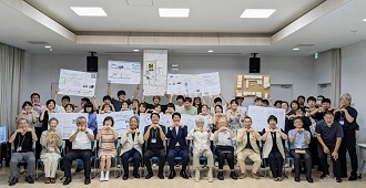 学生と地域との連携によるシャレットワークショップ最終発表会